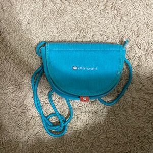 sherpani bag